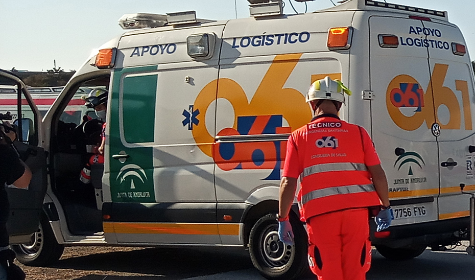 Efectivos del Centro de Emergencias Sanitarias 061.